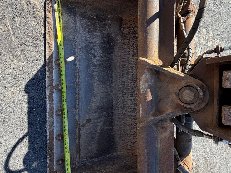 2018-caterpillar-305.5e2-image-30