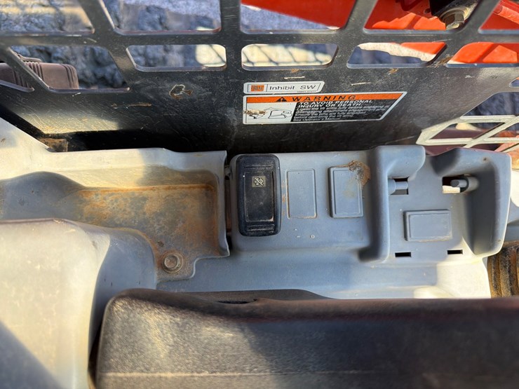 2016-kubota-svl75-2-image-30