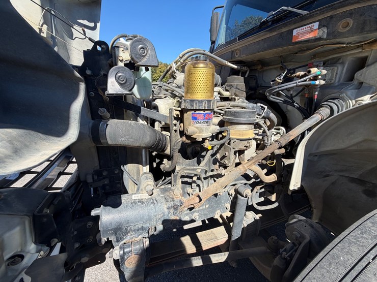 2016-hino-338-image-34