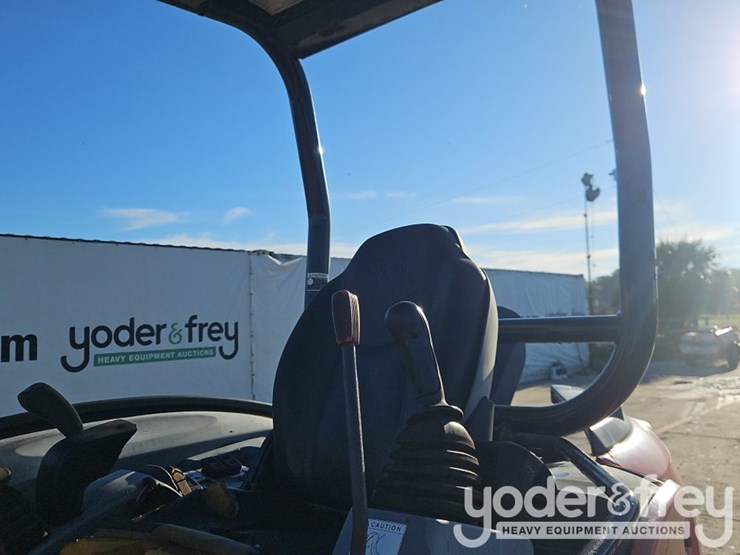 2017-kubota-kx040-4-image-32