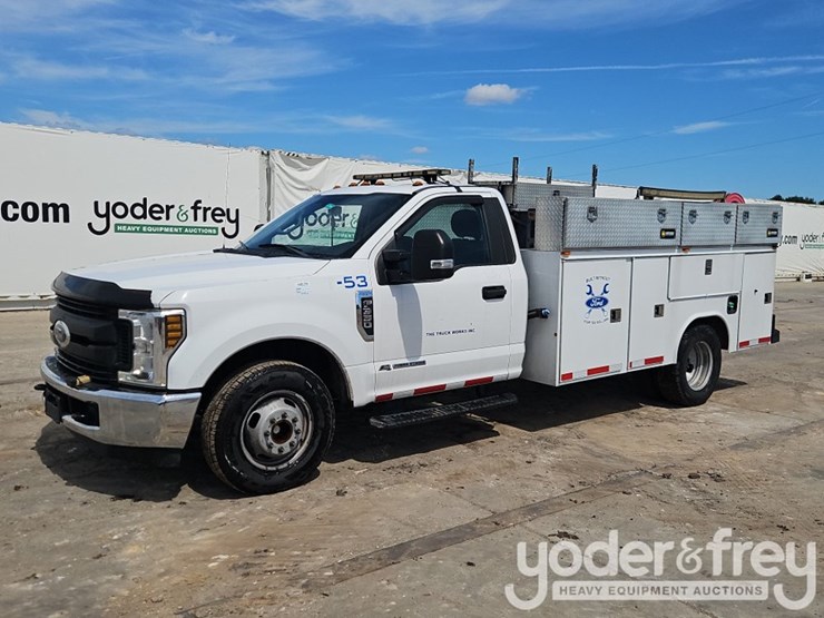 2018-ford-f350-sd-image-1