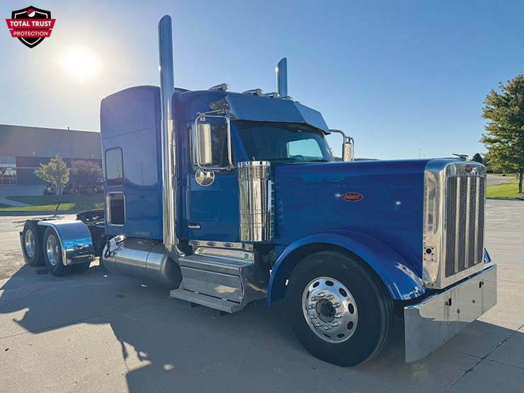 2027-peterbilt-589-image-1