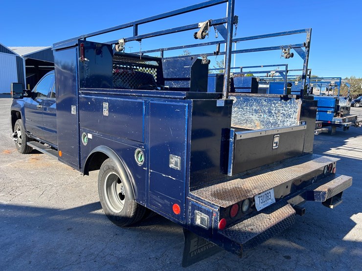 2016-gmc-3500-image-5