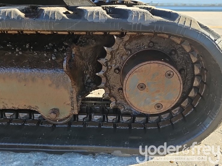 2017-kubota-kx040-4-image-26