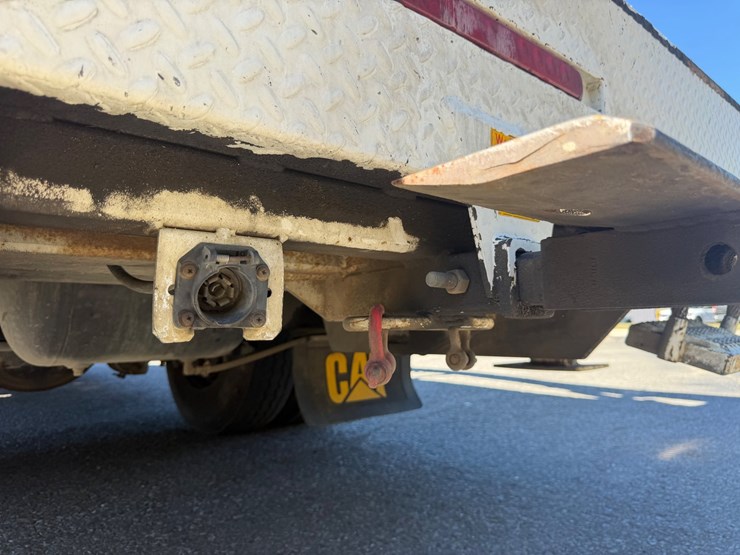2016-hino-338-image-91