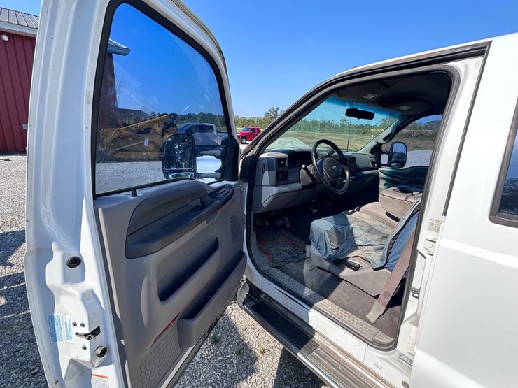 2001-ford-f350-xlt-image-23