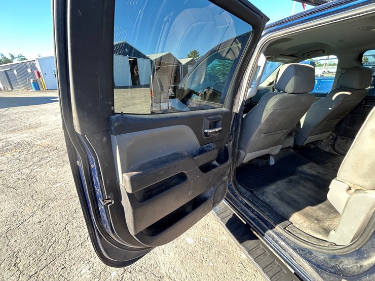 2016-gmc-3500-image-47