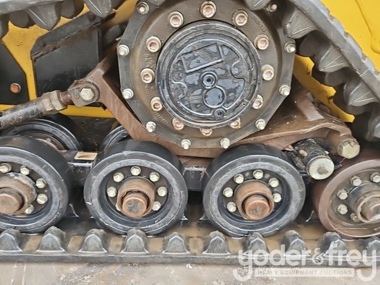 2018-caterpillar-257d-image-18