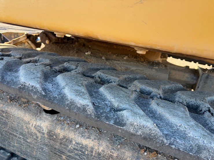 2020-caterpillar-306-image-11