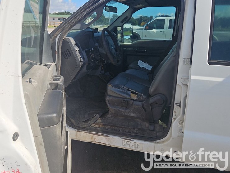 2014-ford-f350-xl-image-22