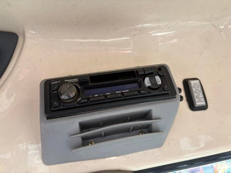 mahindra-7010-image-30