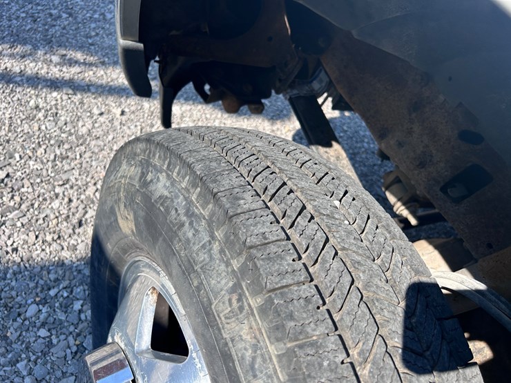 2001-ford-f350-xlt-image-2