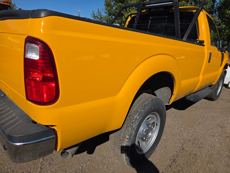 2015-ford-f350-image-28