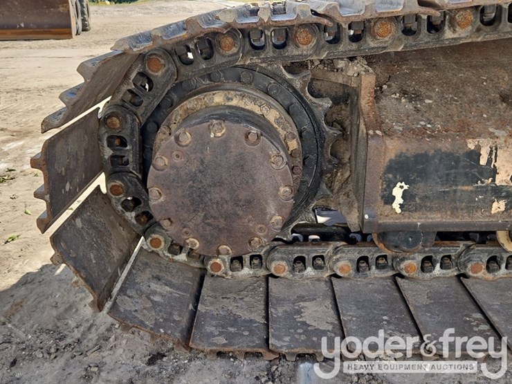 2019-deere-210g-image-26