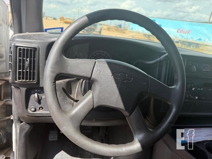 2004-chevrolet-express-1500-image-10