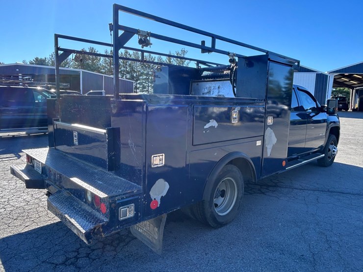 2017-gmc-3500-image-7