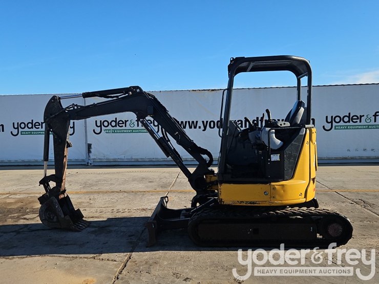 2021-deere-30g-image-3