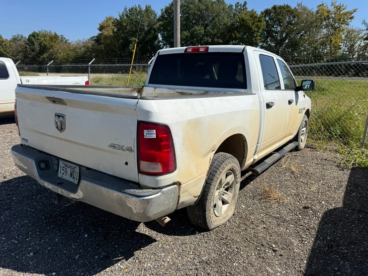 2016-dodge-1500-image-3