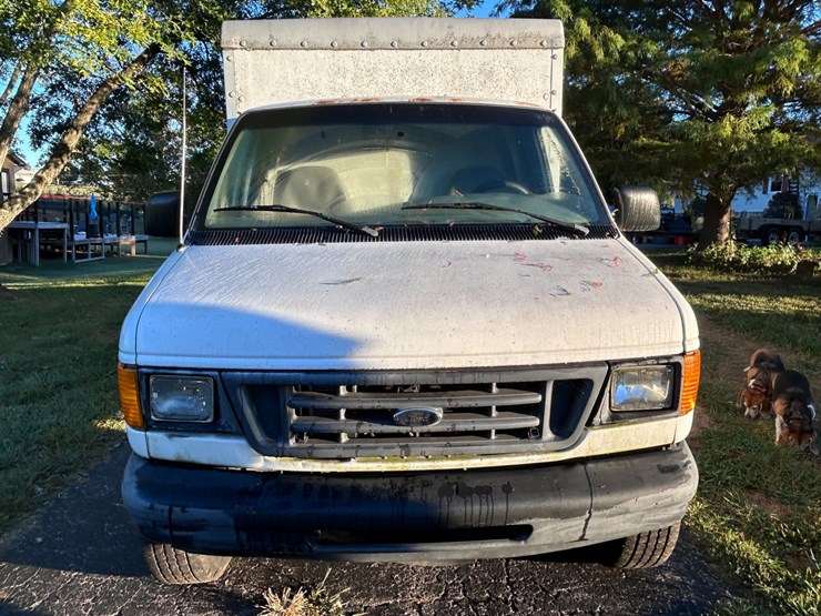 1999-ford-e250-image-12