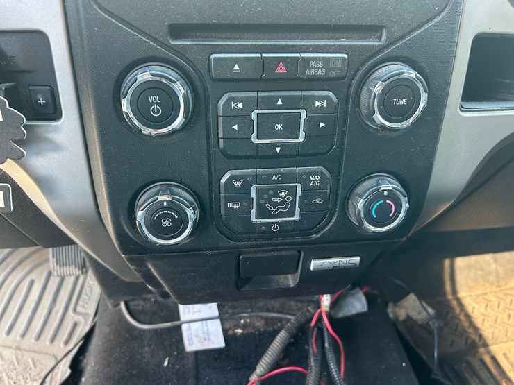 2014-ford-f150-xlt-image-61
