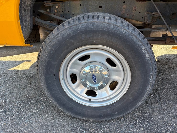 2013-ford-f350-image-73
