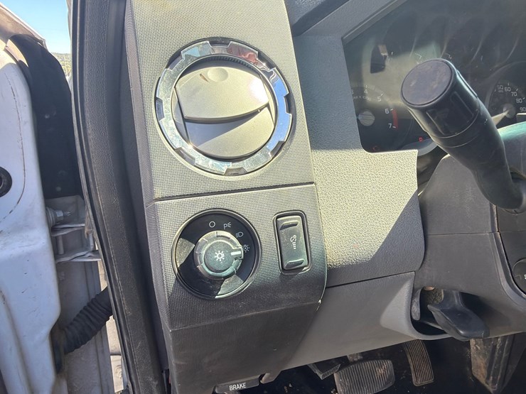 2012-ford-f250-xlt-image-30