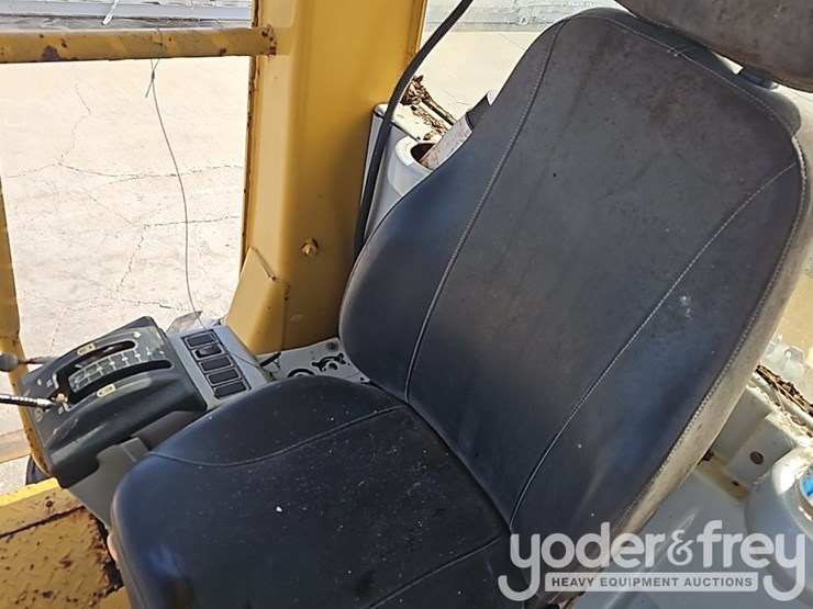 caterpillar-120h-image-27