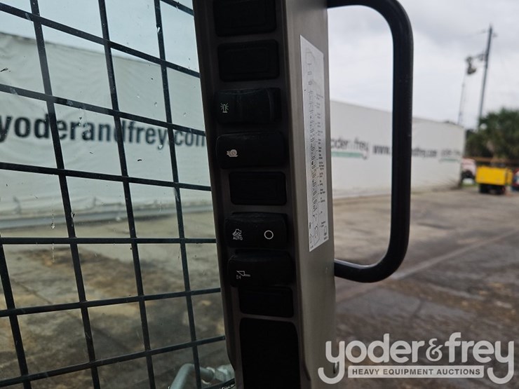2022-case-tv370b-image-28