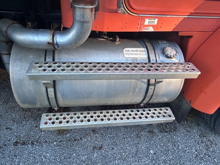 2005-kenworth-t300-image-23