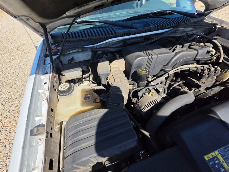 2003-ford-explorer-image-25