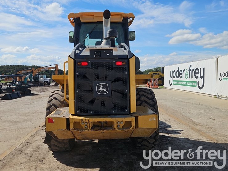 2019-deere-524l-image-4