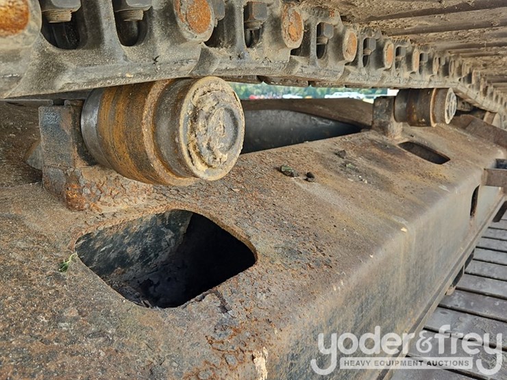 2019-deere-210g-image-25
