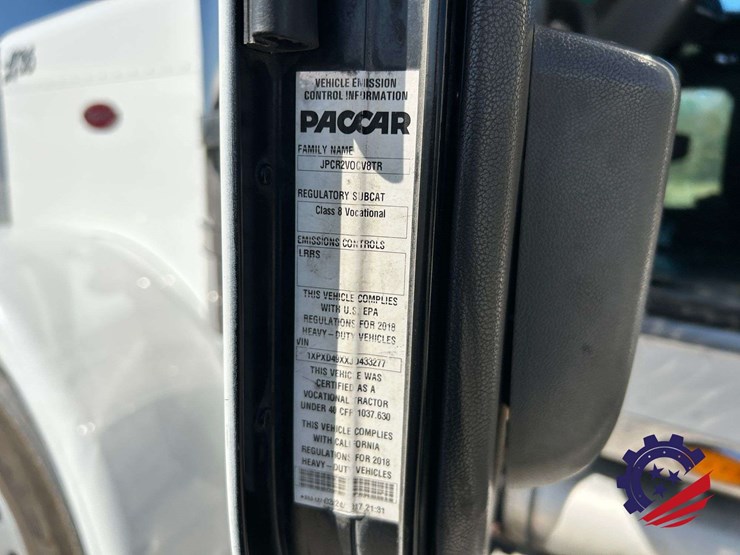 2018-peterbilt-389-image-78