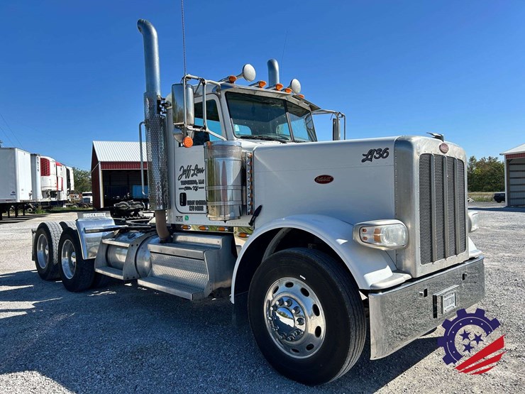 2018-peterbilt-389-image-7
