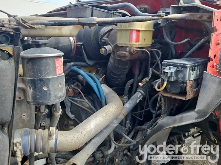 2000-ford-f650-xl-image-17