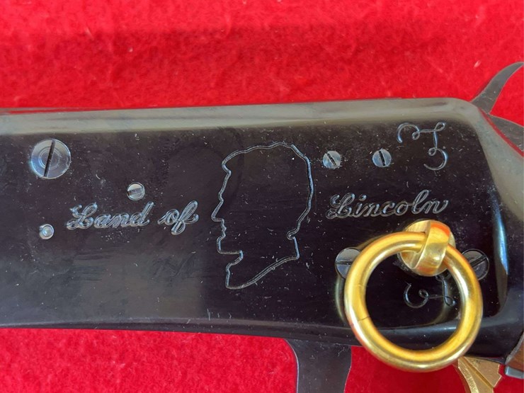 commemorative-winchester-model-94-illinois-sequicentennial-.30-30-lever-action-rifle-image-13