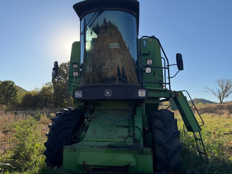 john-deere-4425-image-10