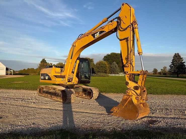 2004-caterpillar-318cl-image-3