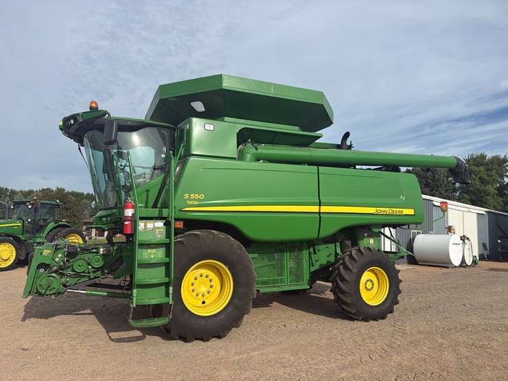 2012-john-deere-s550-image-1