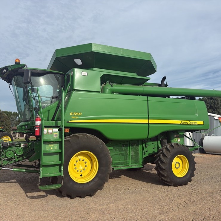 2012 JOHN DEERE S550