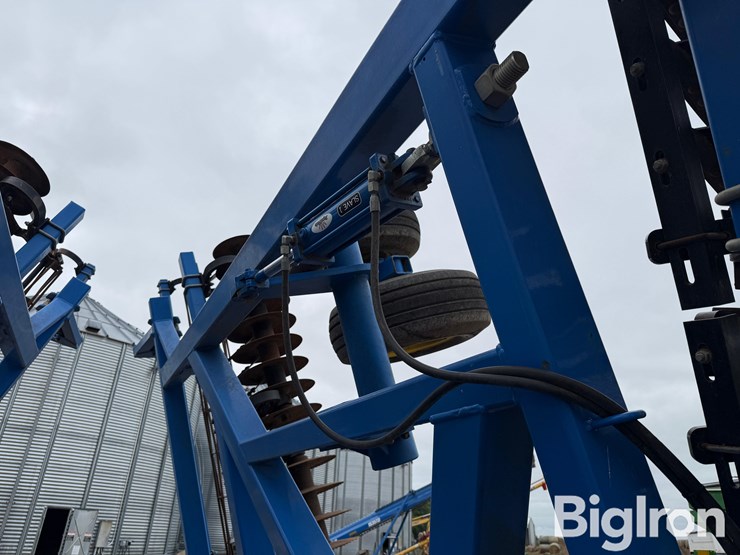 2012-landoll-7431-29-image-15