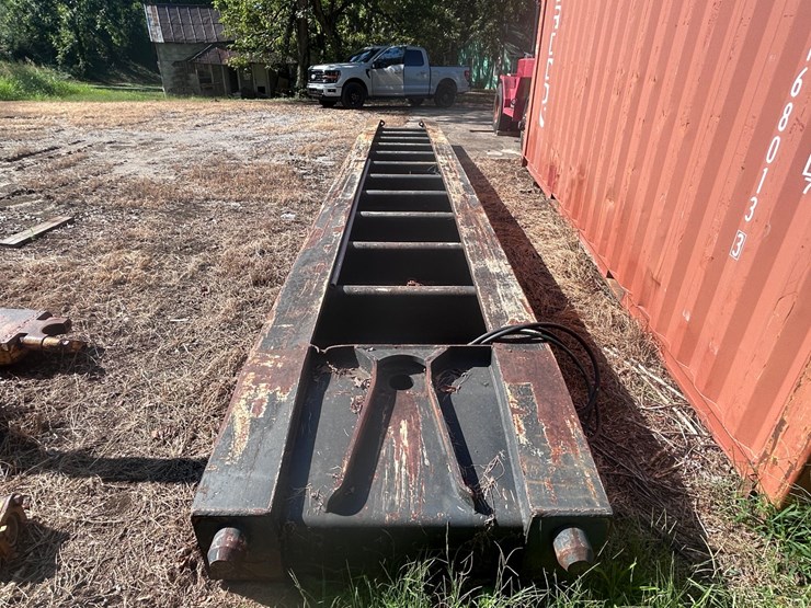 #3-•-2004-talbert-drop-deck-trailer-image-35