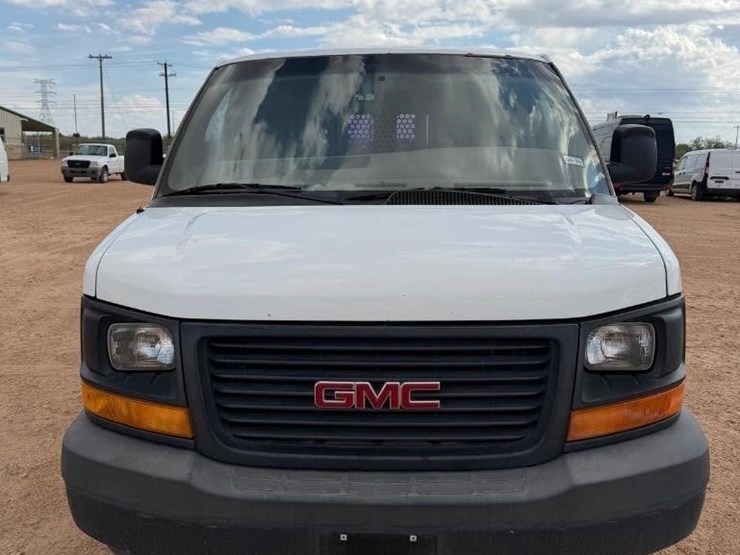 2003-gmc-savana-g1500-image-7