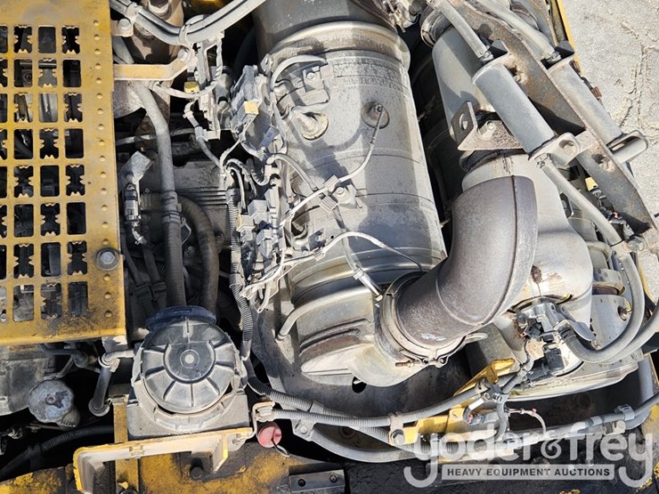 2015-komatsu-pc360-lc-11-image-34