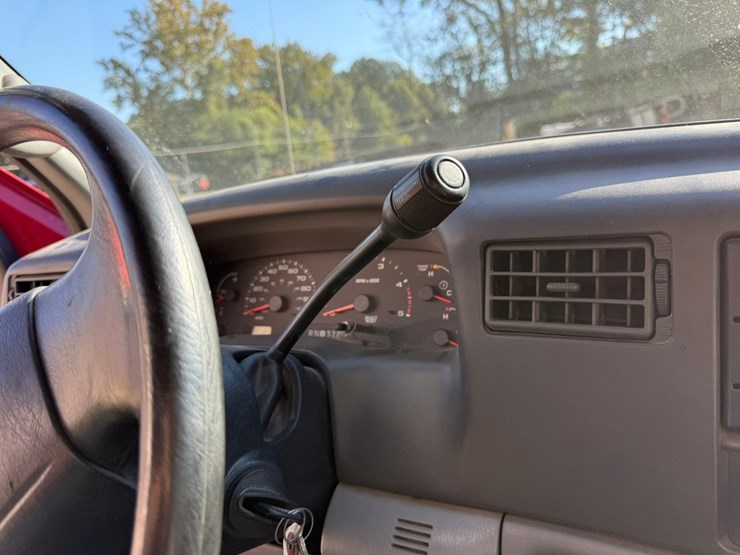 2004-ford-f550-image-65