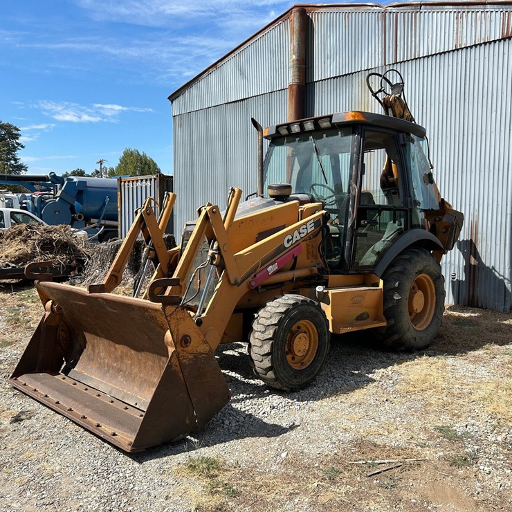 2001 CASE 580