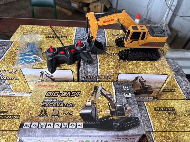 nee-sd-lanch-co-rc-excavator-1/24-scale-image-3