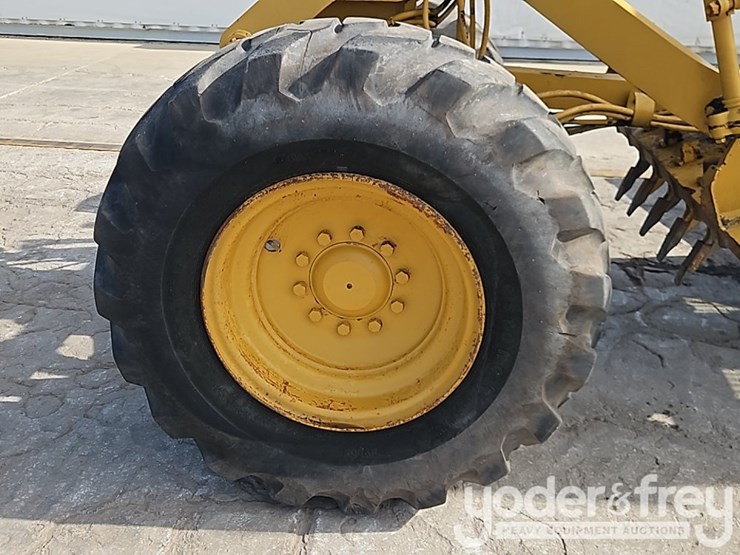 caterpillar-120h-image-16