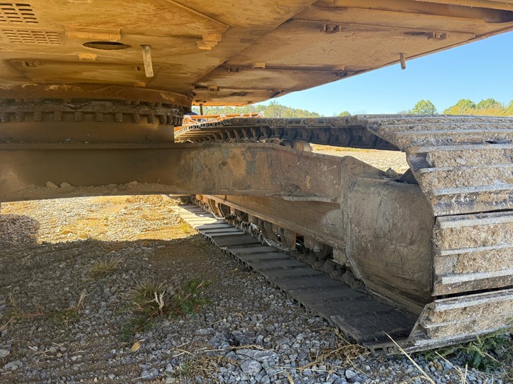 2016-caterpillar-323fl-image-7