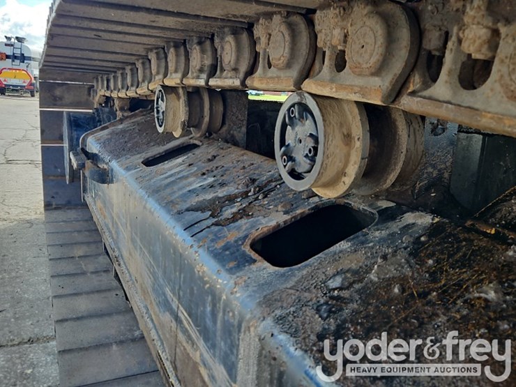 2019-caterpillar-336-image-11